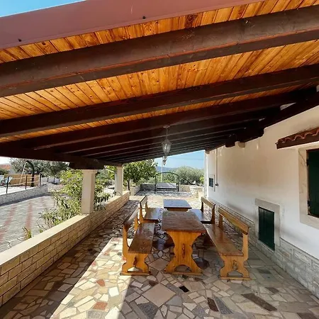 Apartamento “snjezana” *